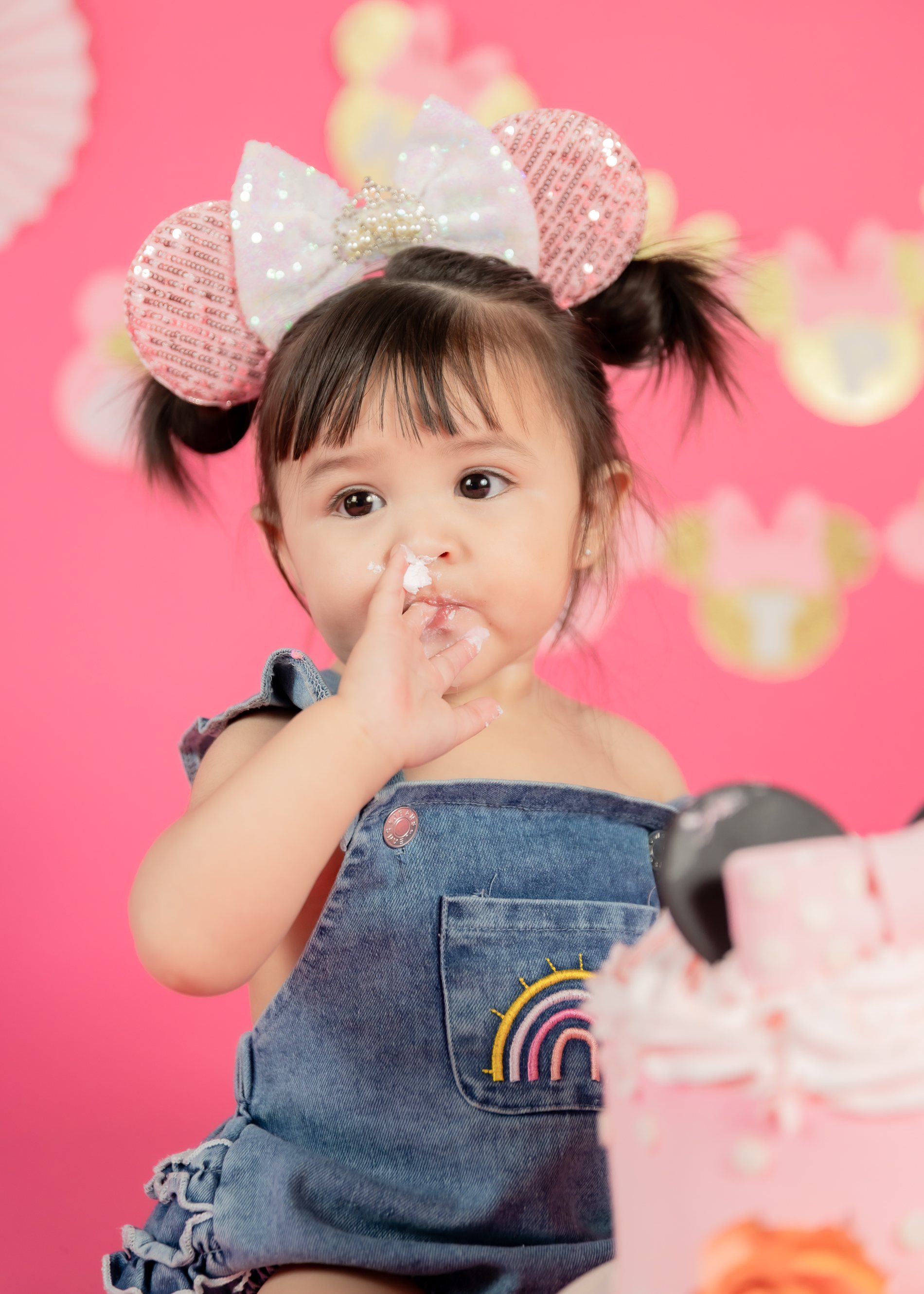 Abilene Cake Smash Birthday portrait by Pak Studios