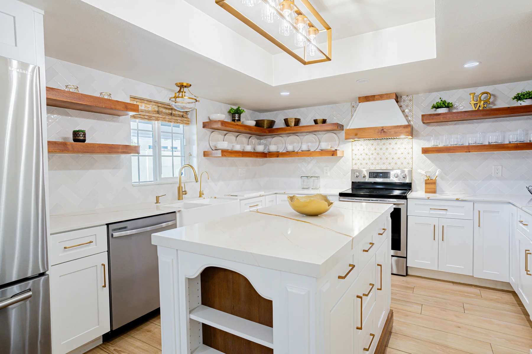 White Phoenix kitchen photographed for real estate marketing